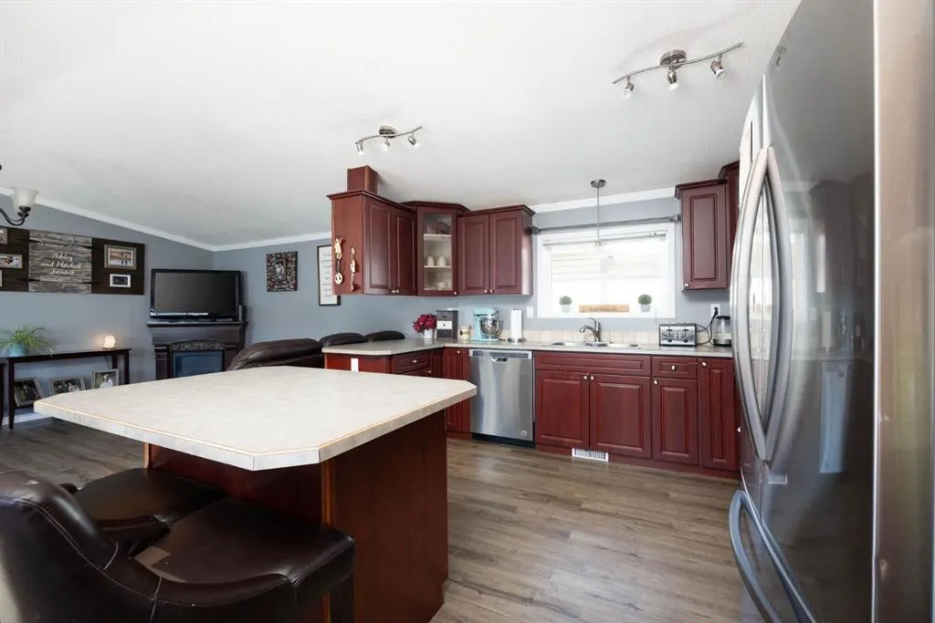 136 Sumac Crescent
