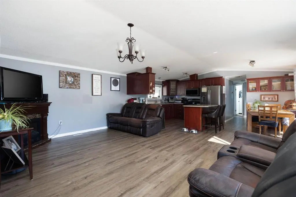 136 Sumac Crescent
