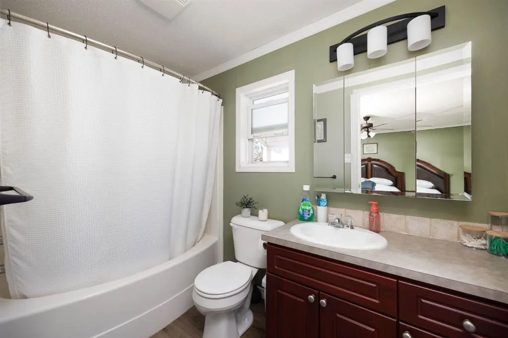 136 Sumac Crescent