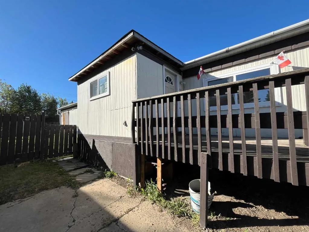 4802 54 Avenue, #15