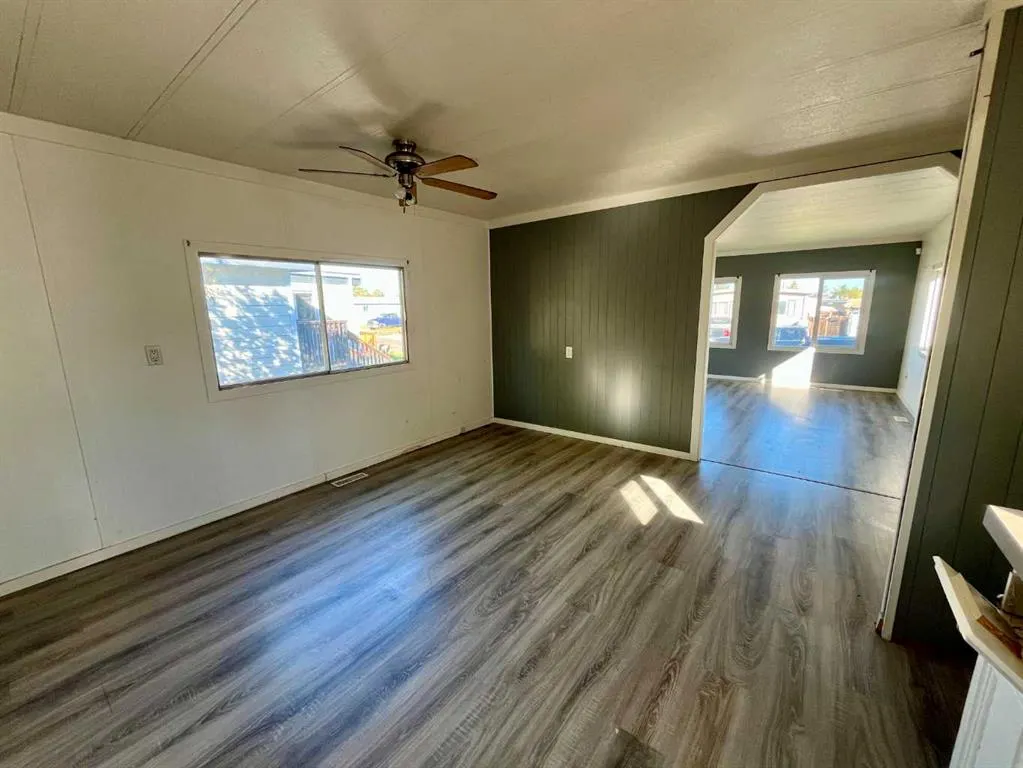 4802 54 Avenue, #15