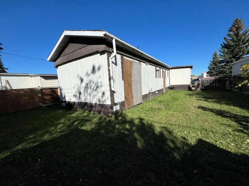 4802 54 Avenue, #15