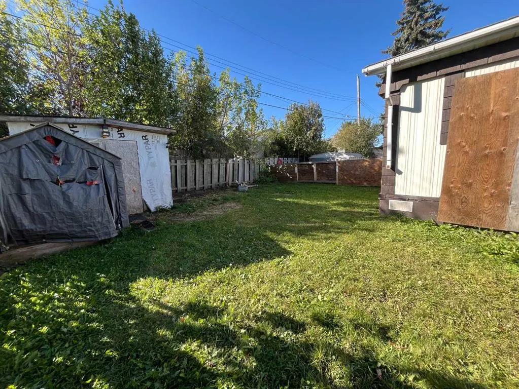 4802 54 Avenue, #15