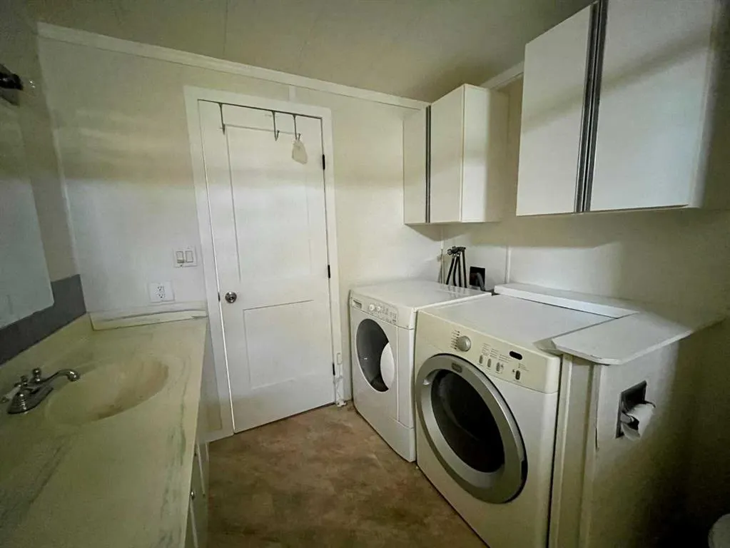 4802 54 Avenue, #15