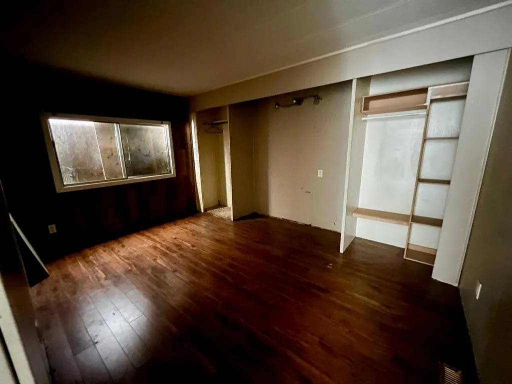 4802 54 Avenue, #15