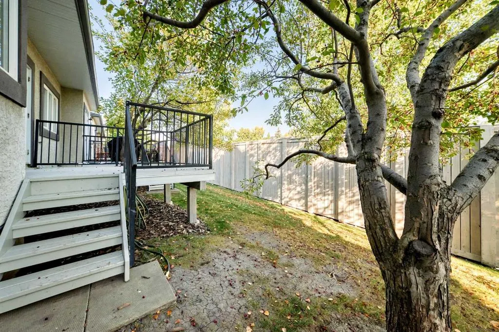 92 simcoe Place SW