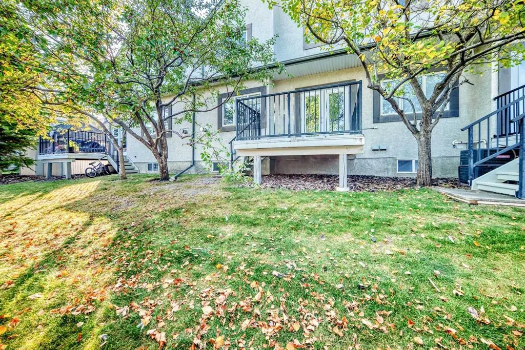 92 simcoe Place SW