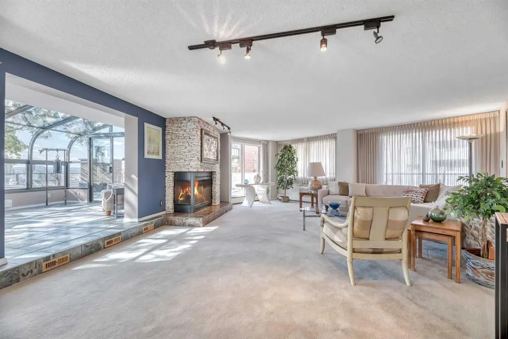 300 Meredith Road NE, #610