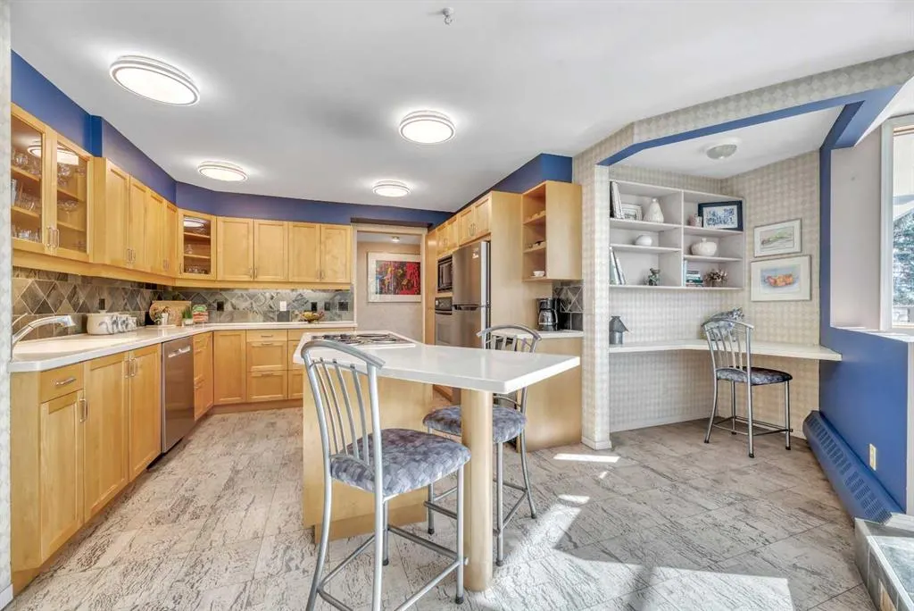 300 Meredith Road NE, #610