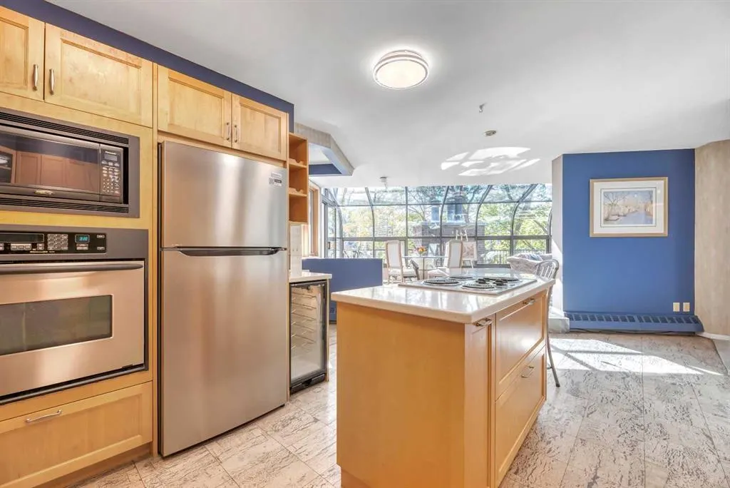 300 Meredith Road NE, #610