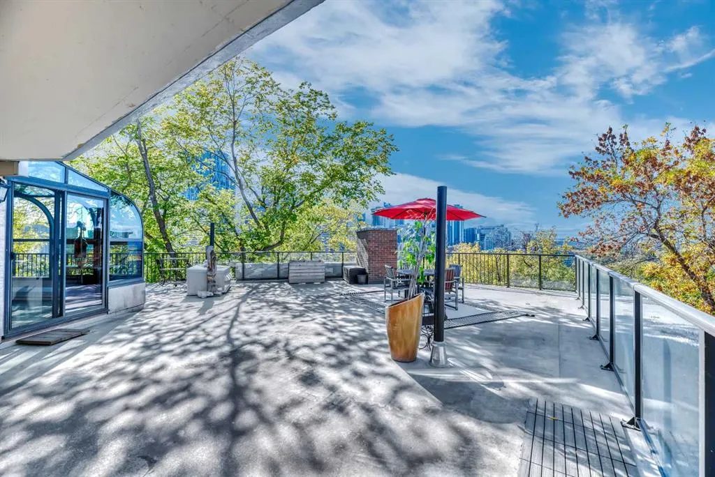 300 Meredith Road NE, #610