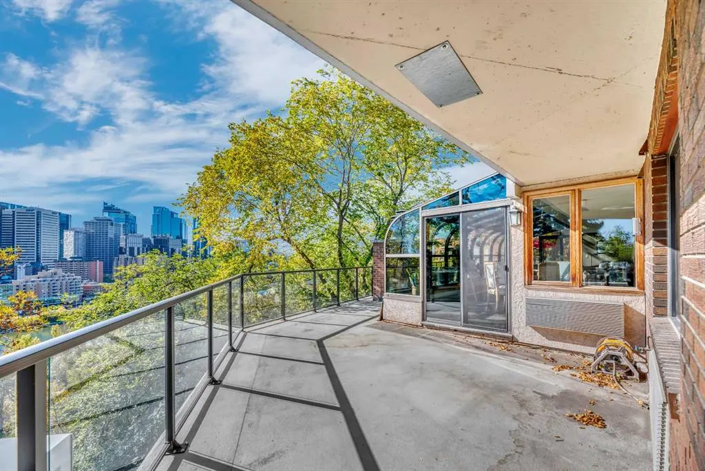 300 Meredith Road NE, #610