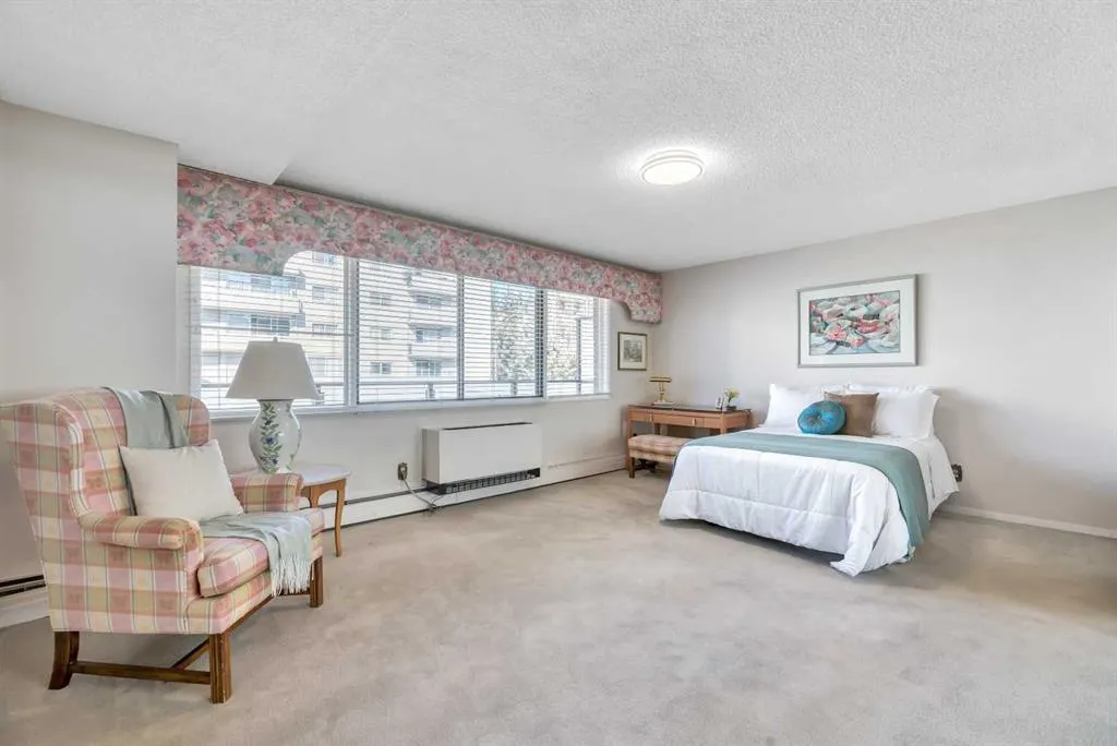 300 Meredith Road NE, #610