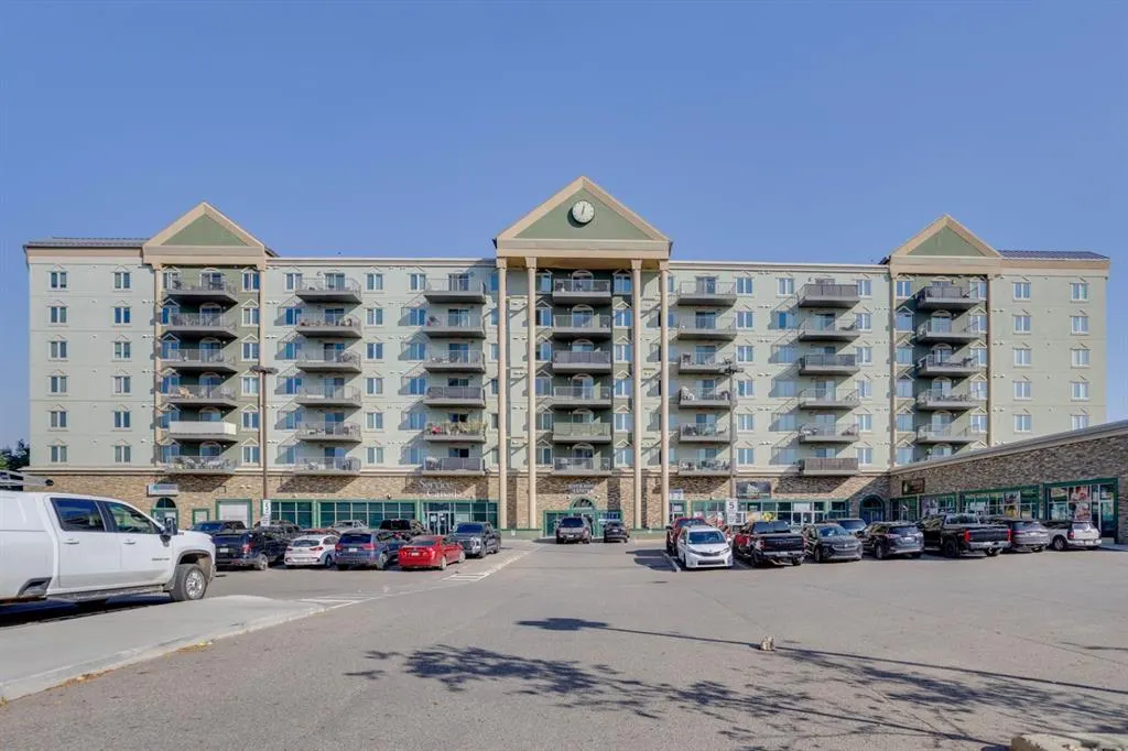 8535 Clearwater Court, #206