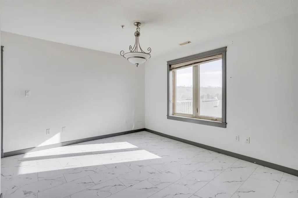 8535 Clearwater Court, #206