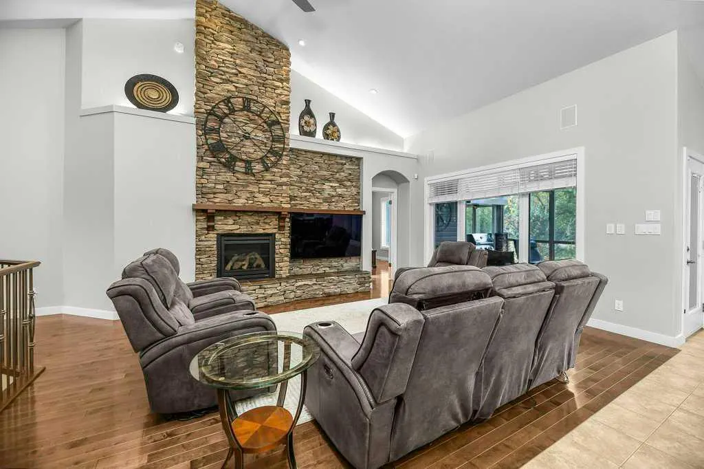 34 Overand Place