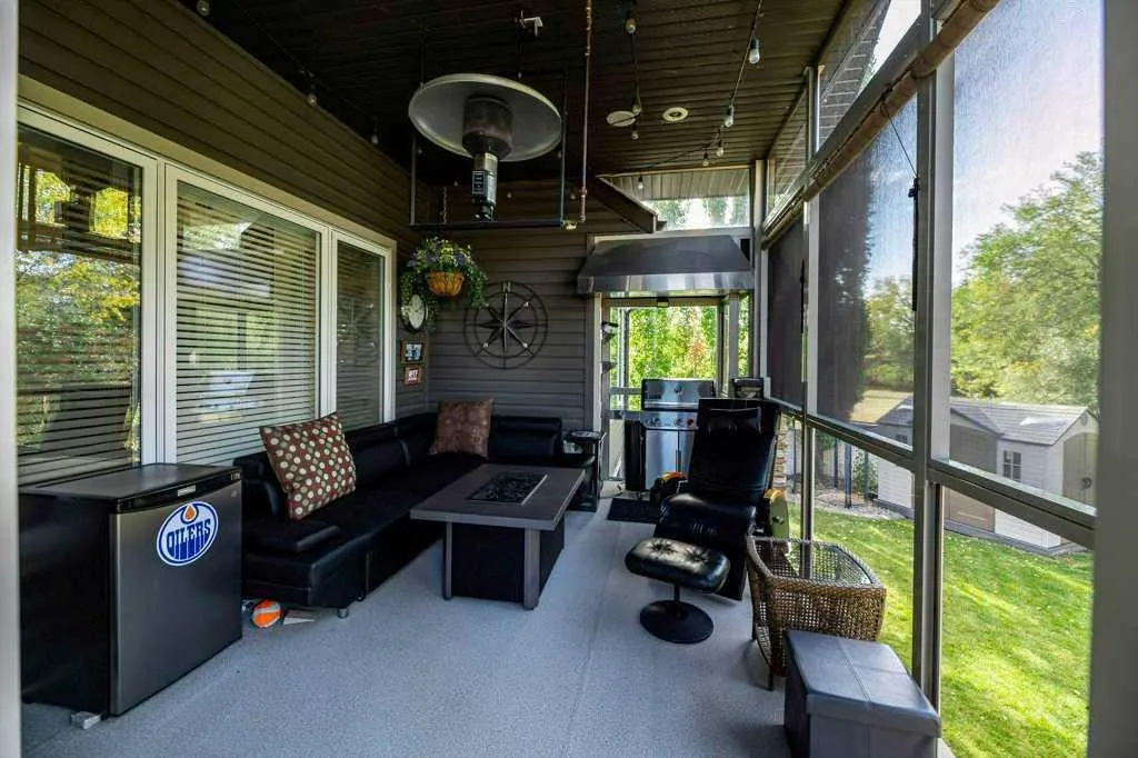 34 Overand Place