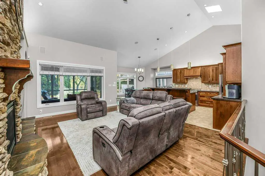 34 Overand Place