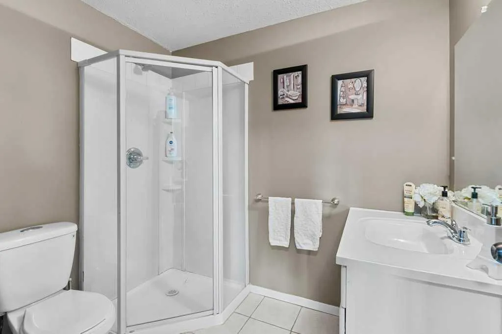 114 Cremona Heights
