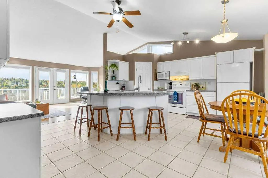 114 Cremona Heights