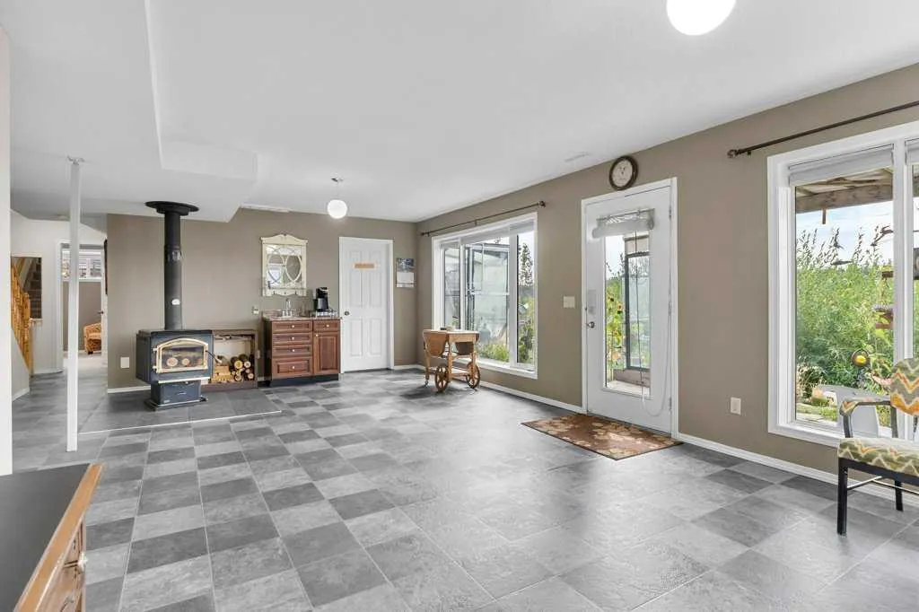 114 Cremona Heights