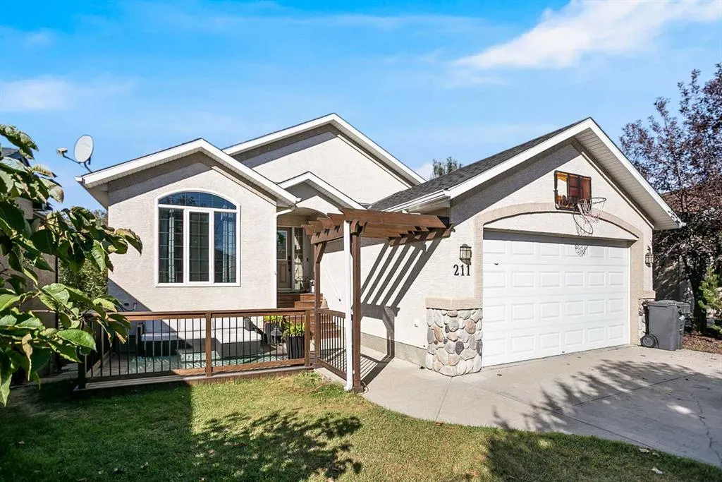 211 Lineham Acres Close NW