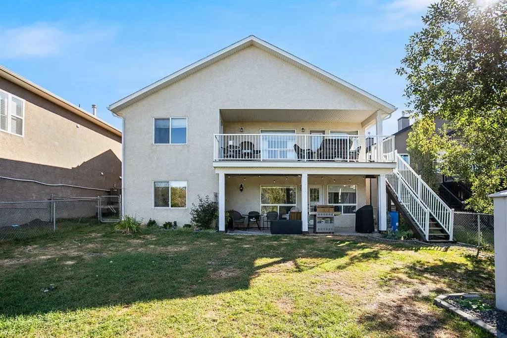 211 Lineham Acres Close NW