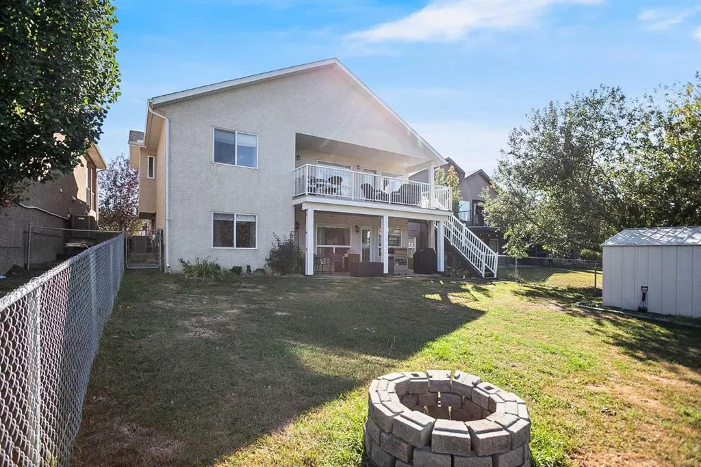 211 Lineham Acres Close NW