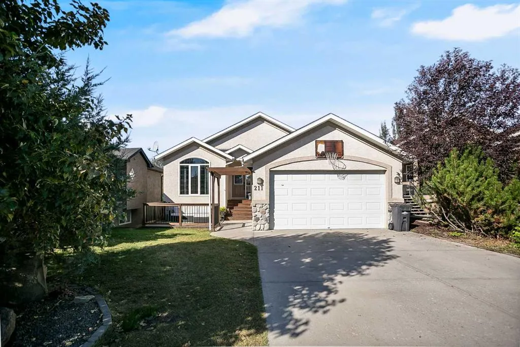 211 Lineham Acres Close NW