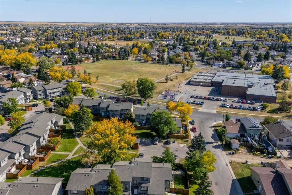 12 Templewood Drive NE, #61