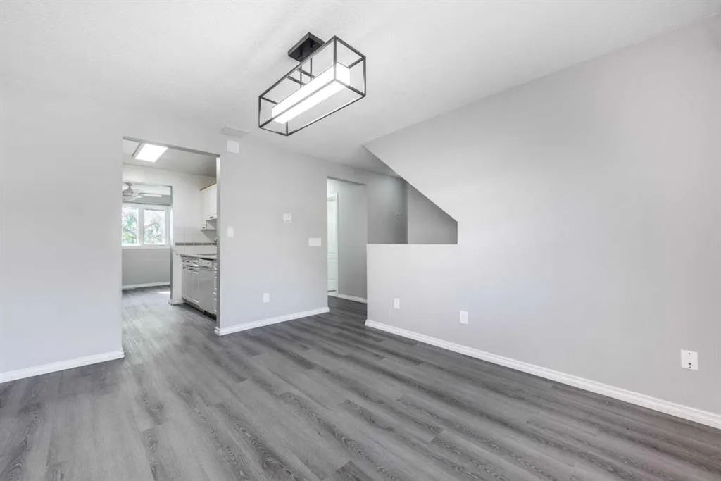 12 Templewood Drive NE, #61