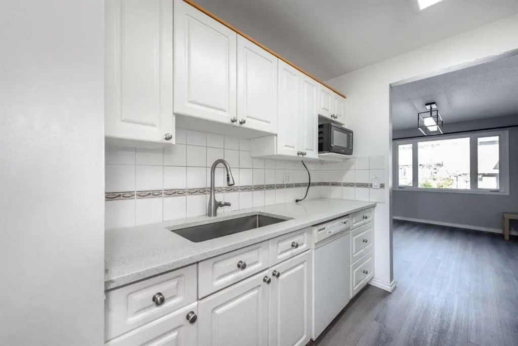 12 Templewood Drive NE, #61