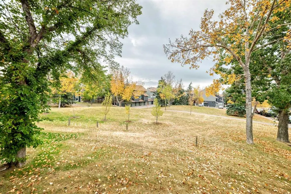 60 Glamis Drive SW, #1210