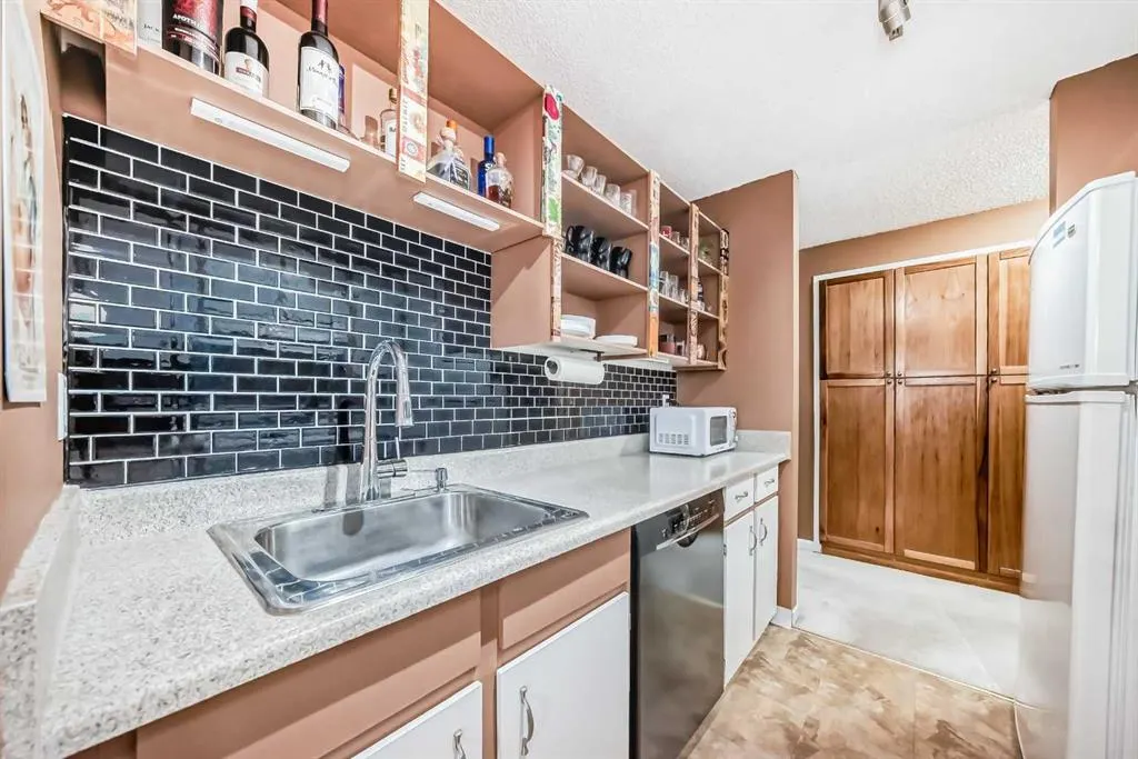 60 Glamis Drive SW, #1210