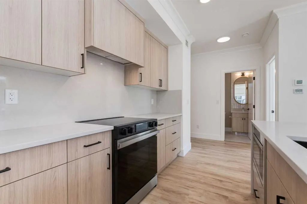 330 Dieppe Drive SW, #303