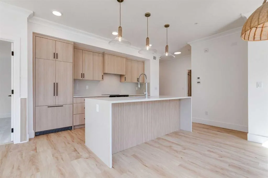 330 Dieppe Drive SW, #303