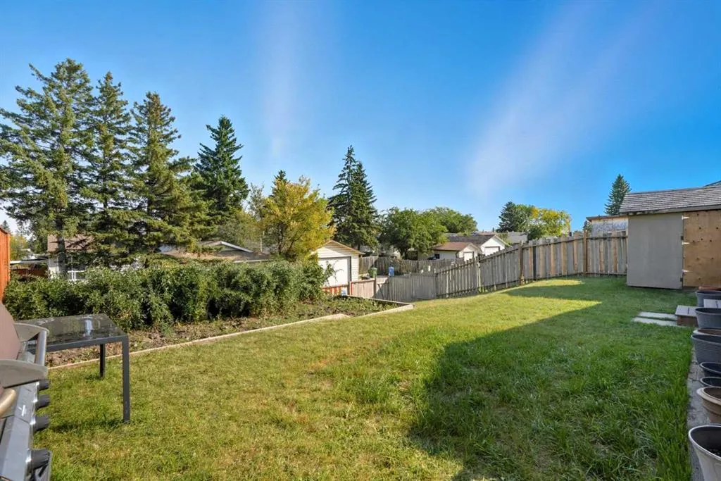 224 Whitestone Crescent NE