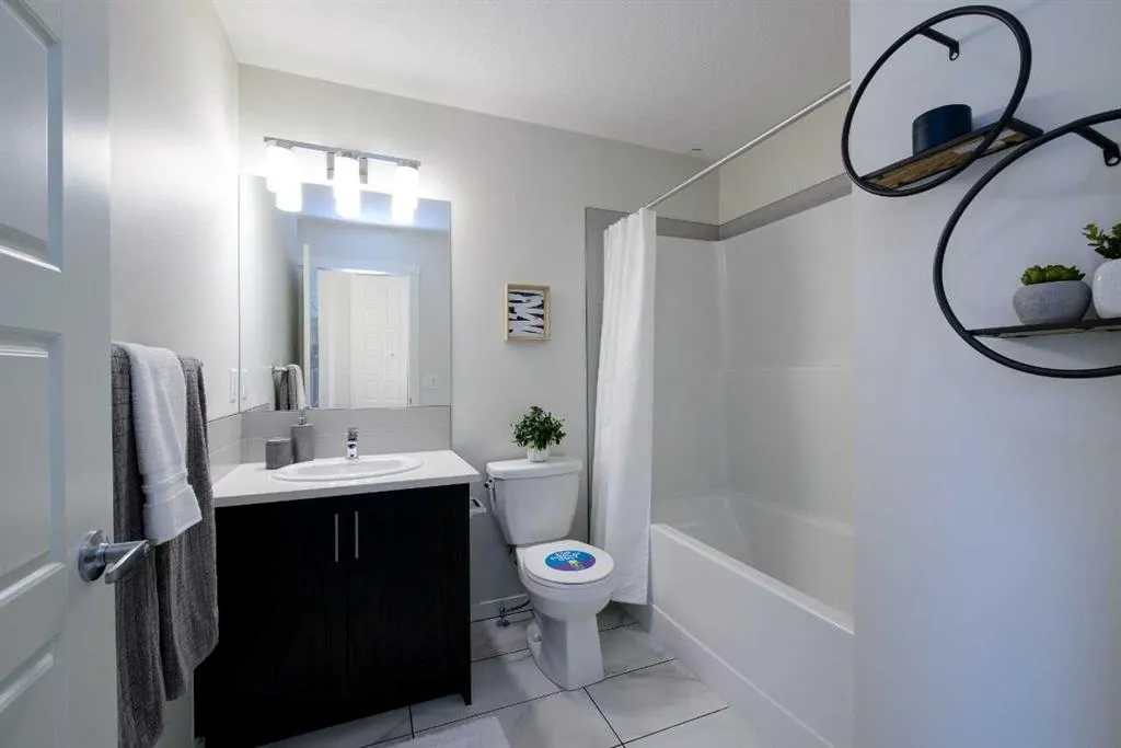 63 Belmont Passage SW, #107