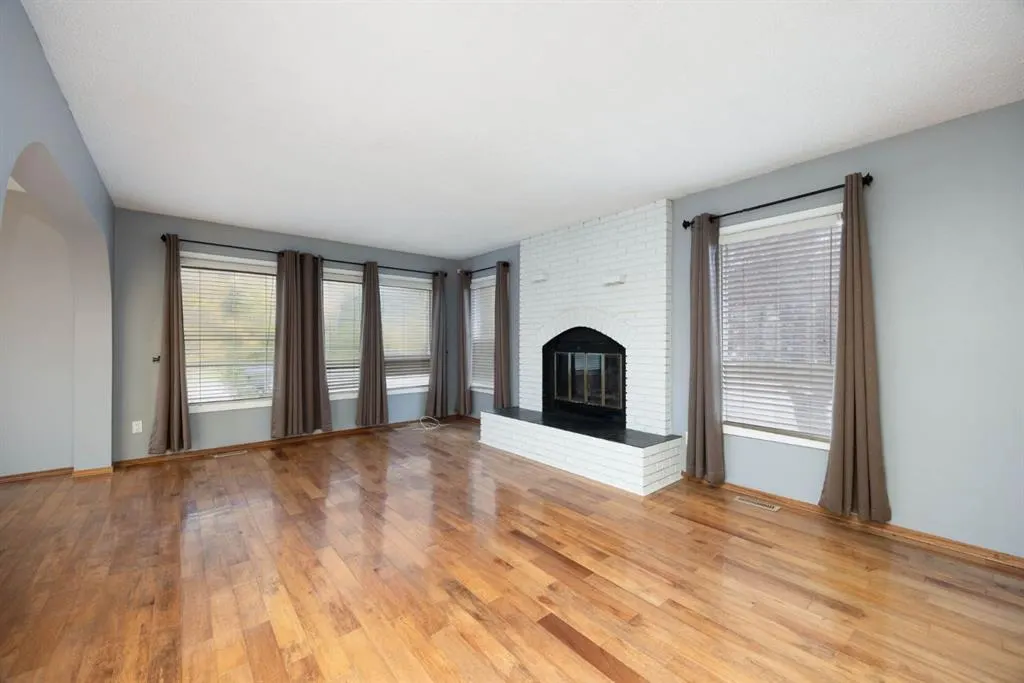 225 Cardinal Drive