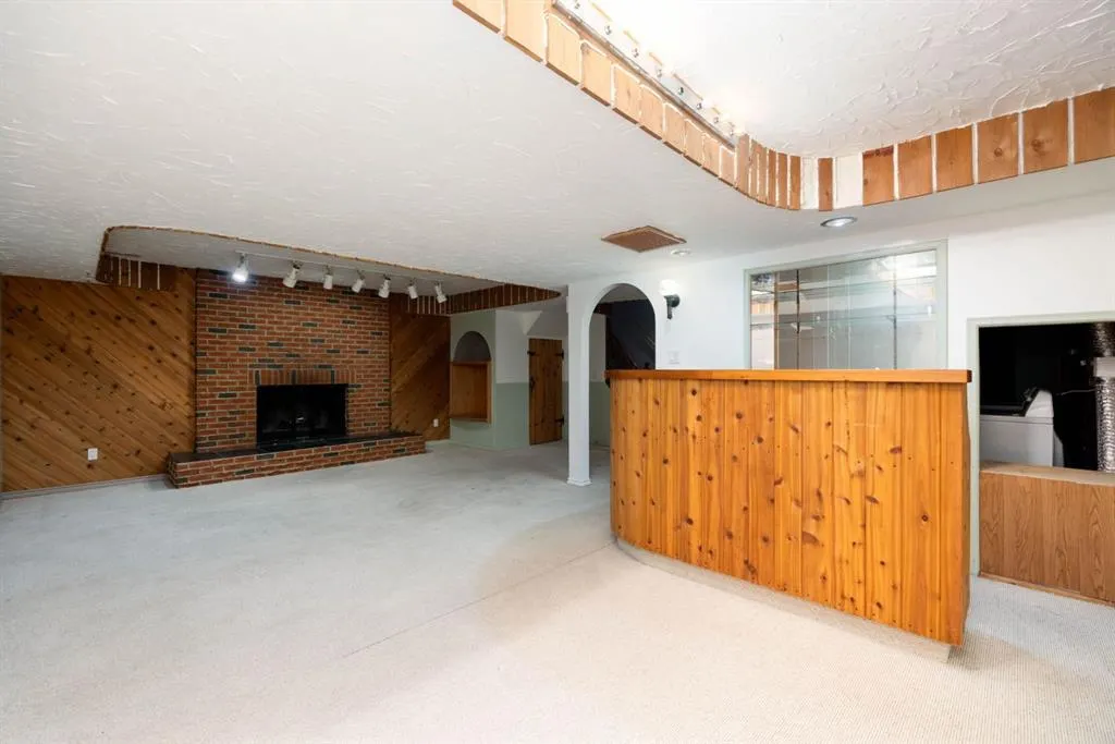 225 Cardinal Drive