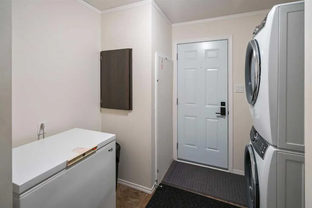 41251 Range Road 210, #421