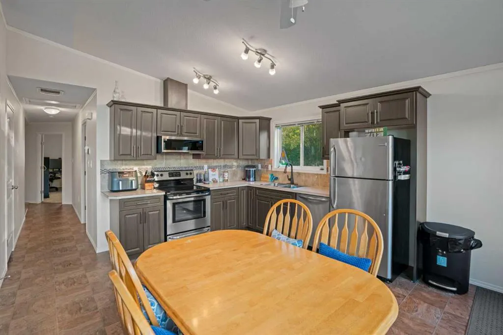 41251 Range Road 210, #421
