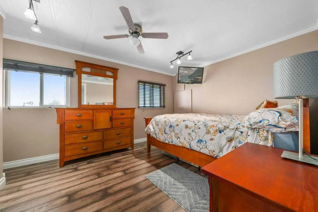 12323 Range Road 74