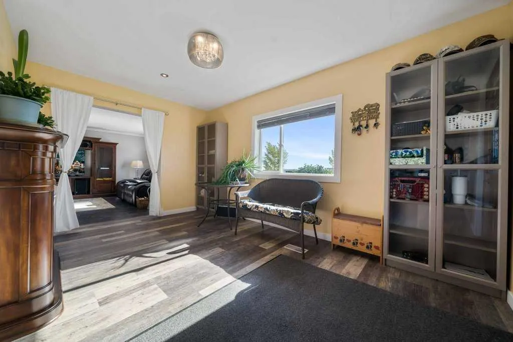 12323 Range Road 74