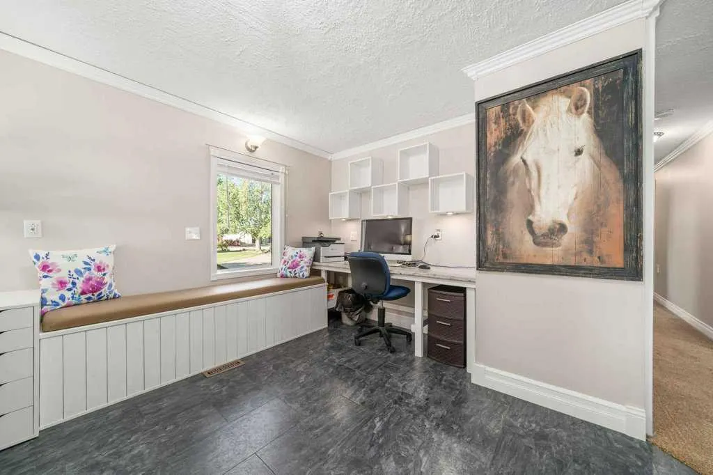 12323 Range Road 74
