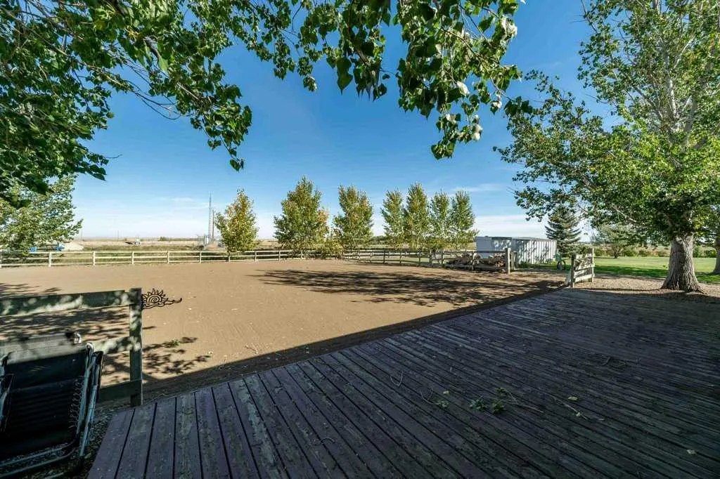 12323 Range Road 74