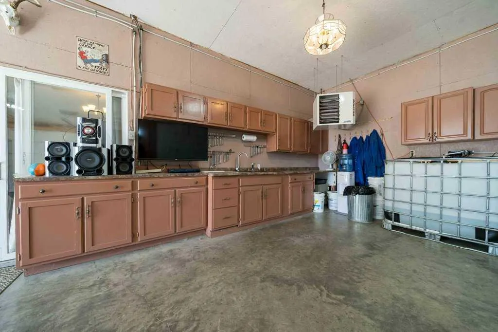 12323 Range Road 74
