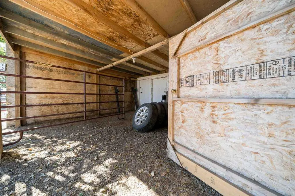 12323 Range Road 74