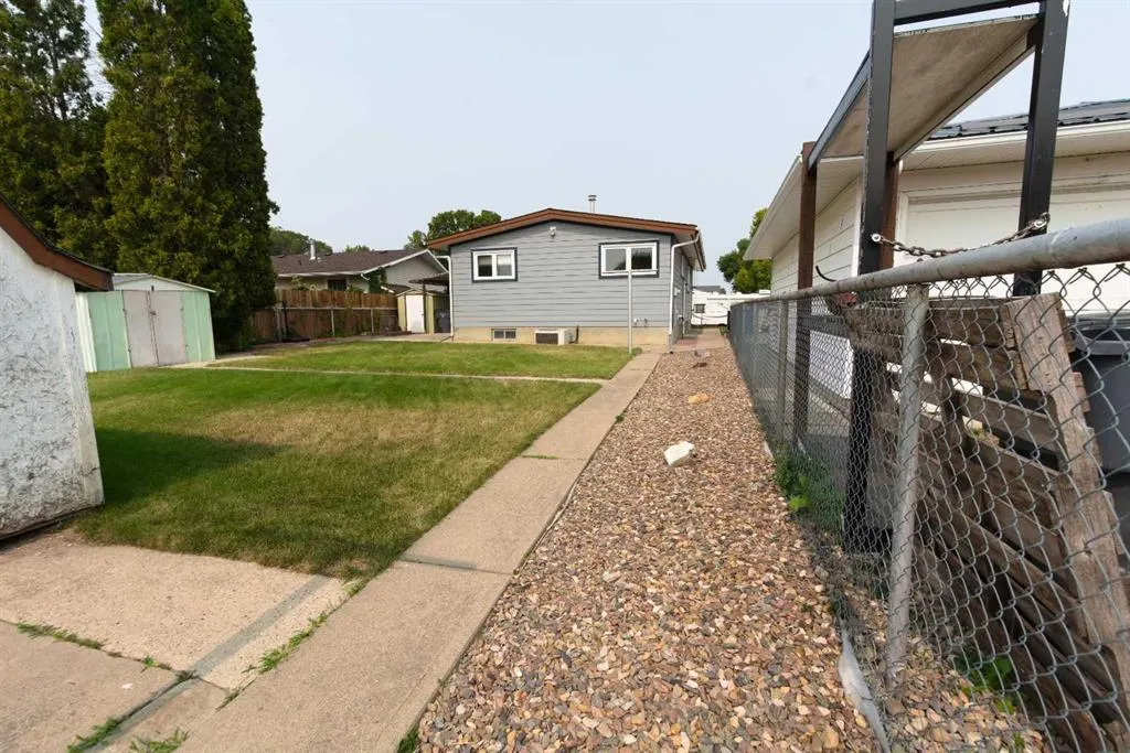 1955 20 Street SE