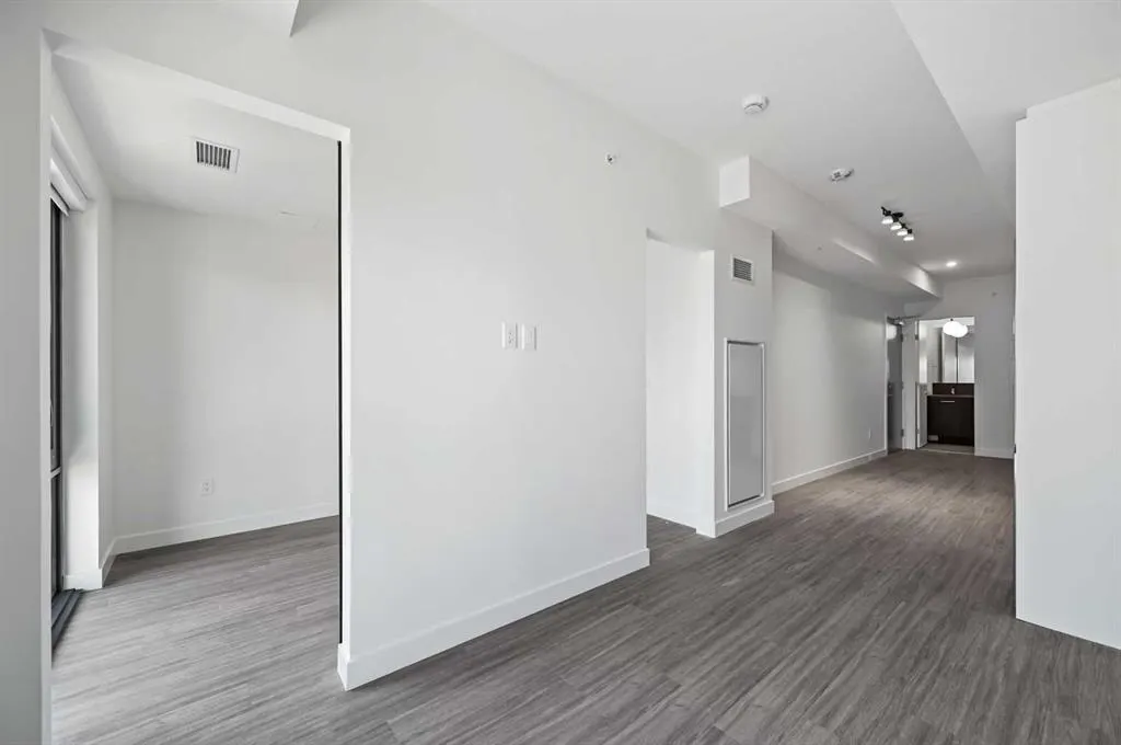 730 2 Avenue SW, #704